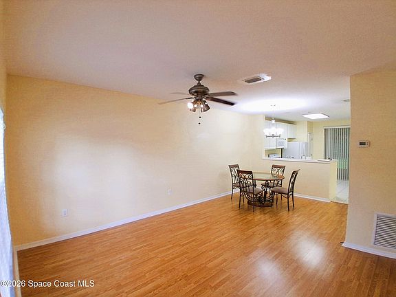 5th image of 1335 Hampton Park Ln