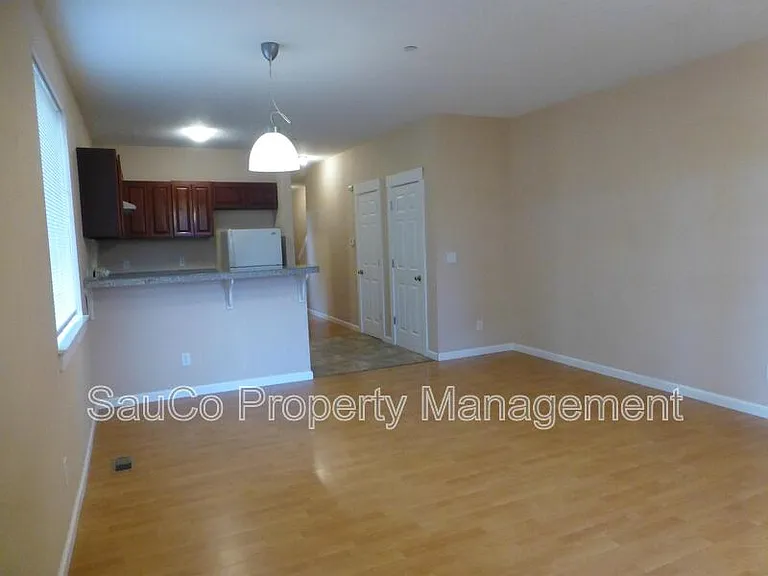 1109 NE 106th Ave — Photo 16