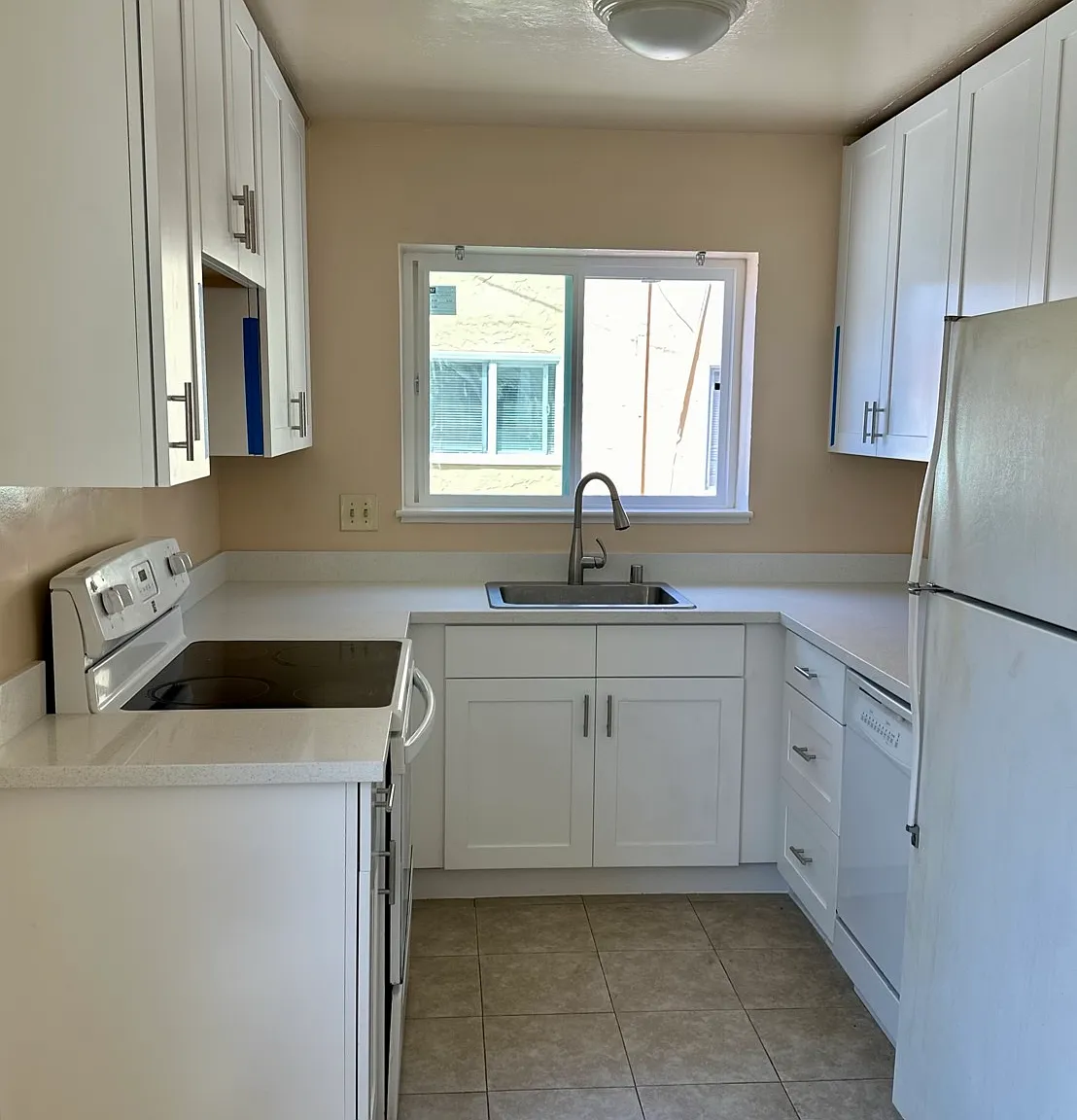1585 Quebec Ct — Photo 1