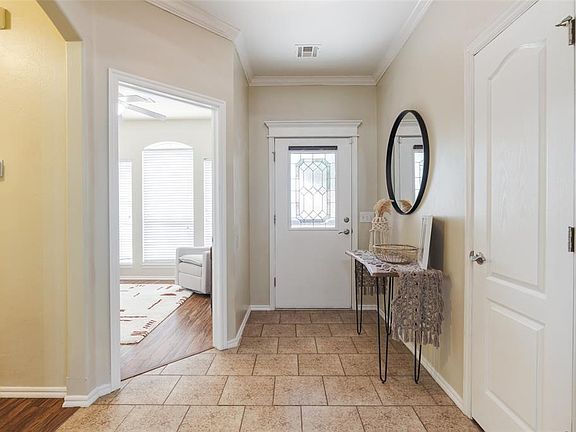 3rd image of 840 Shady Creek Ln