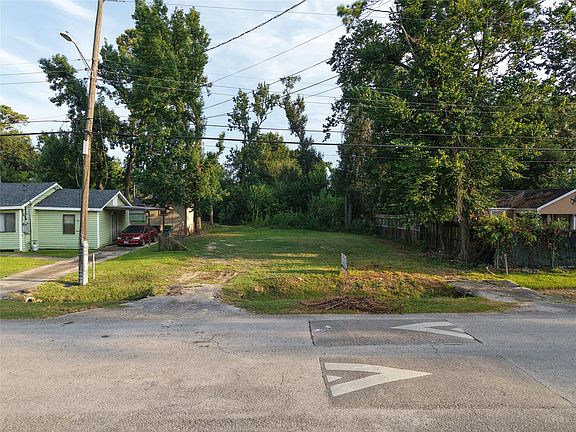 3rd image of 4728 Fitch St