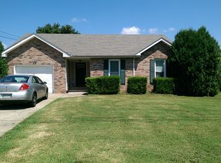 233 Moncrest Dr, Clarksville, TN 37042