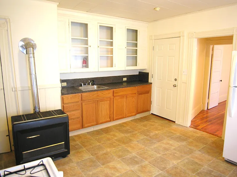 115.5 Bullard St #2W — Photo 11