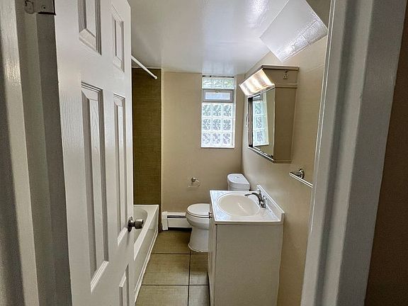 5th image of 1625 Asmann Ave APT 18