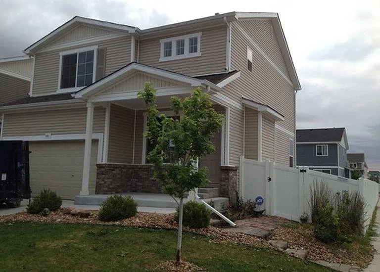 3 bed, 2.5 bath, 1751 sqft, $2,800 — Photo 2