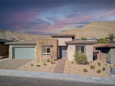 6697 Regency Crest Ave, Spring Valley, NV, 89148