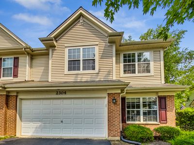 2304 Daybreak Dr, Lake In The Hills, IL, 60156