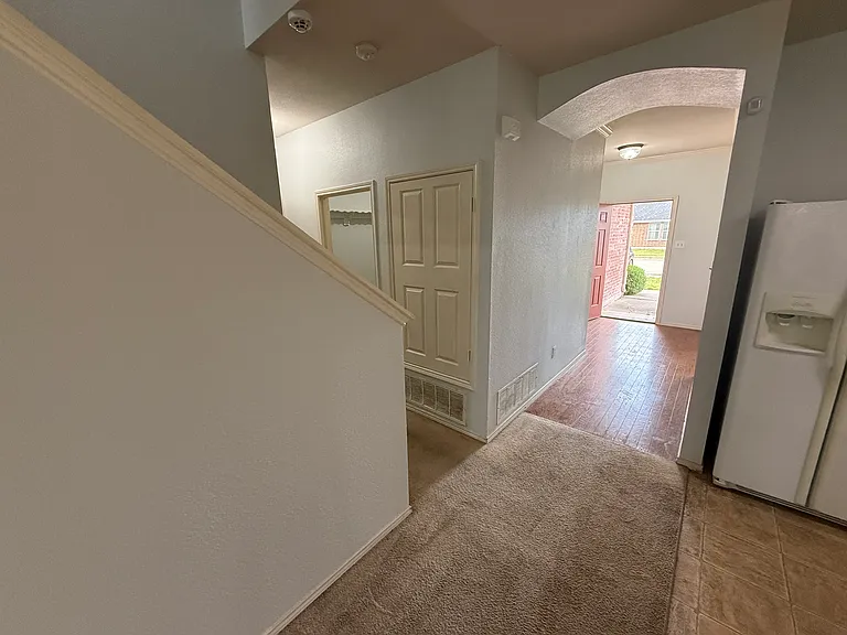2417 Forest Creek Dr — Photo 7