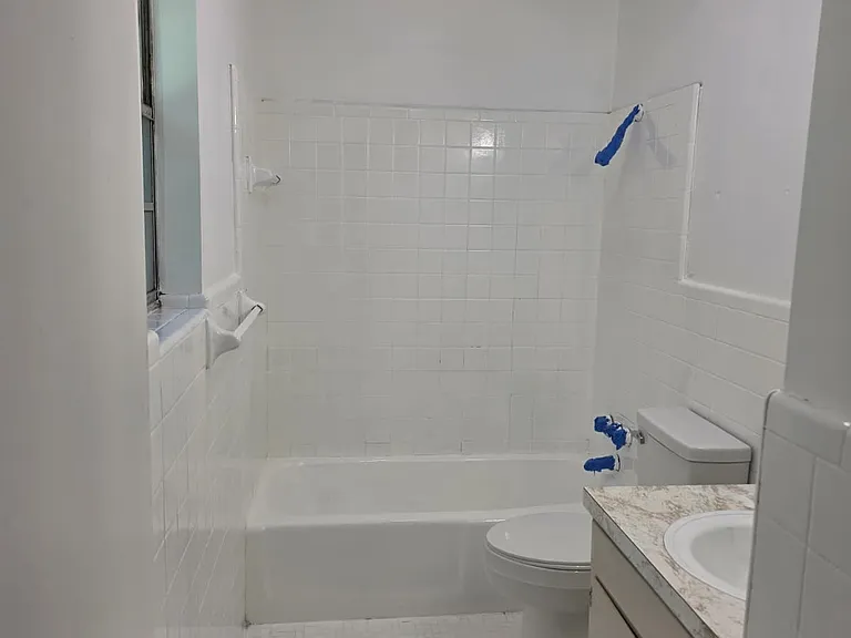 15230 Hamilton St — Photo 11