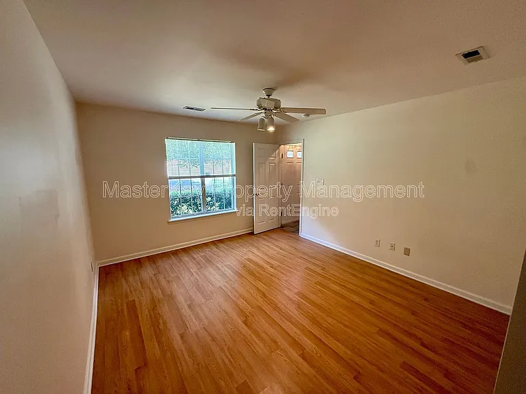 327 Saint Thomas Dr — Photo 11