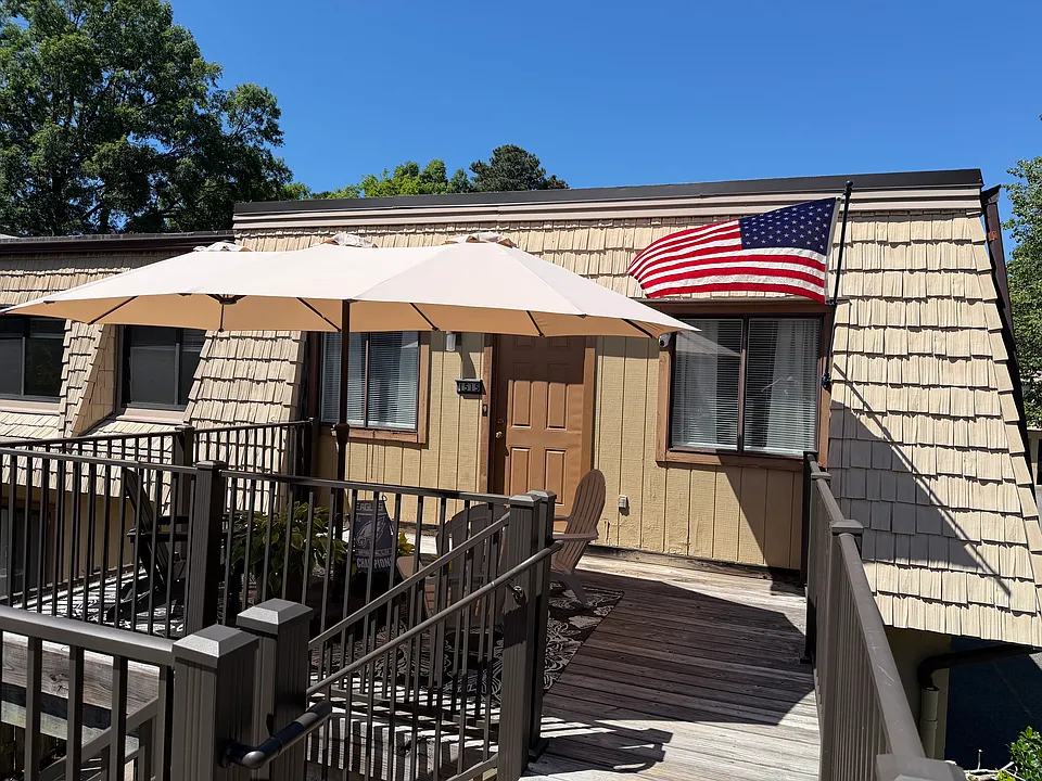 1515 Monterry Pl
