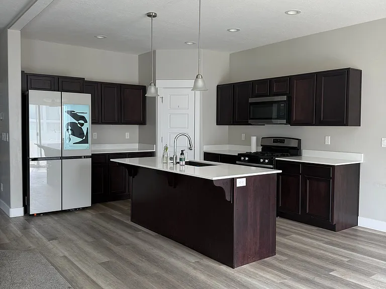 132 N Foxmoor Way — Photo 4