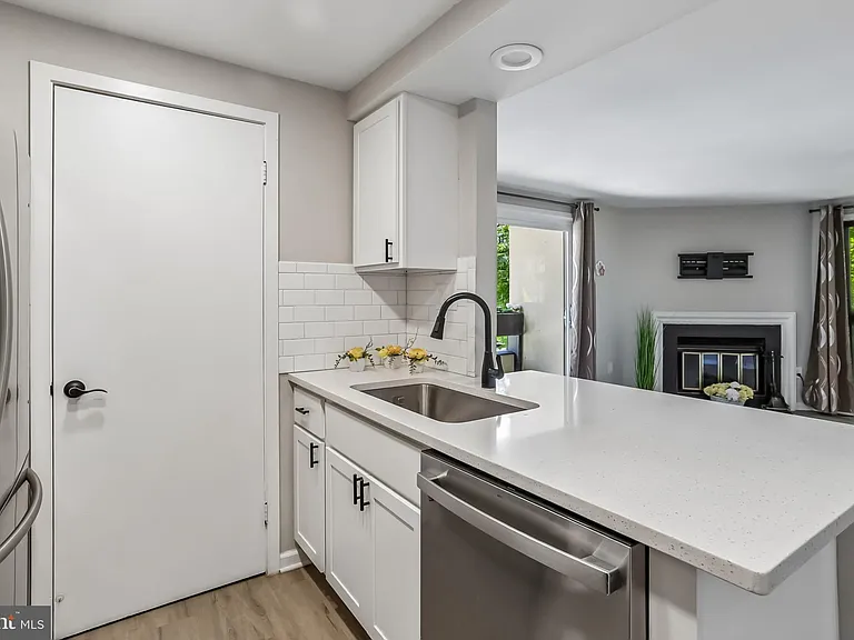 9705 Hellingly Pl #62 — Photo 9