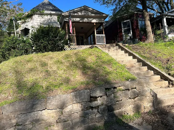 703 Walnut St, Hannibal, MO 63401