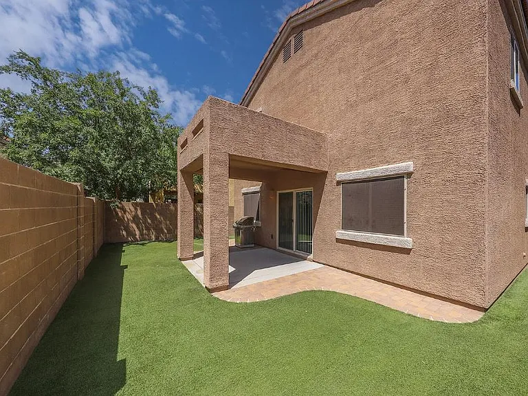 8754 N Mugho Pine Trl — Photo 2