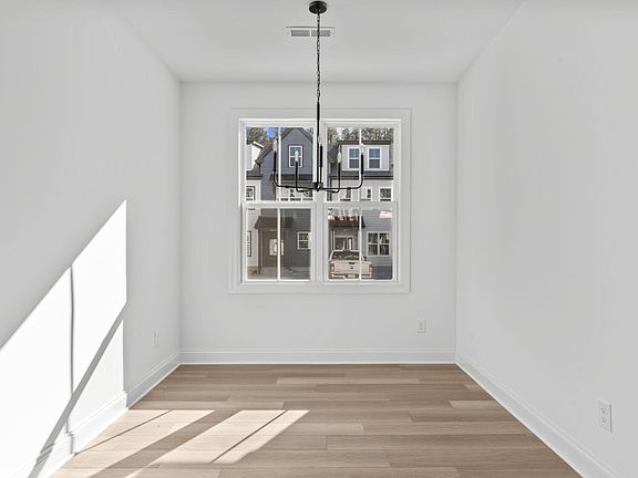 4th image of 4821 Gossamer Ln #103