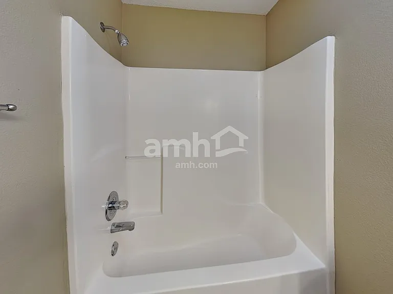 635 Cloverfield Ln — Photo 17