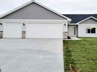 1113 11th Ave SE, Waseca, MN 56093