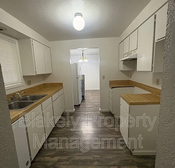 3047 N Linda Vista Ln — Photo 5