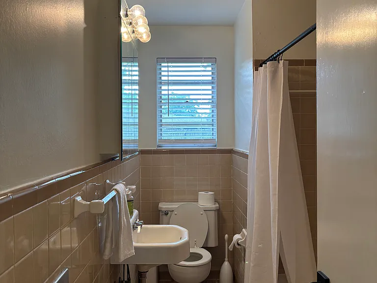 824 Highland Park Dr — Photo 12