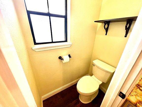 4th image of 5229 Meadow Place Dr #1