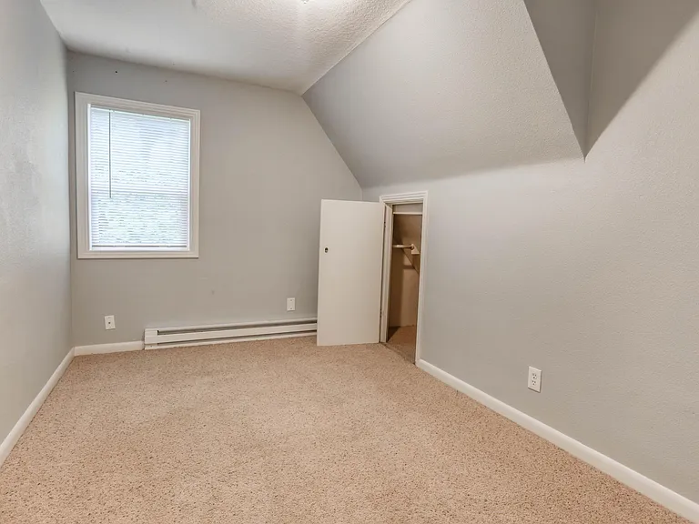 3919 Creston Ave #3 — Photo 13