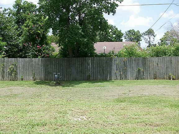 5th image of 7406 Carver Ave