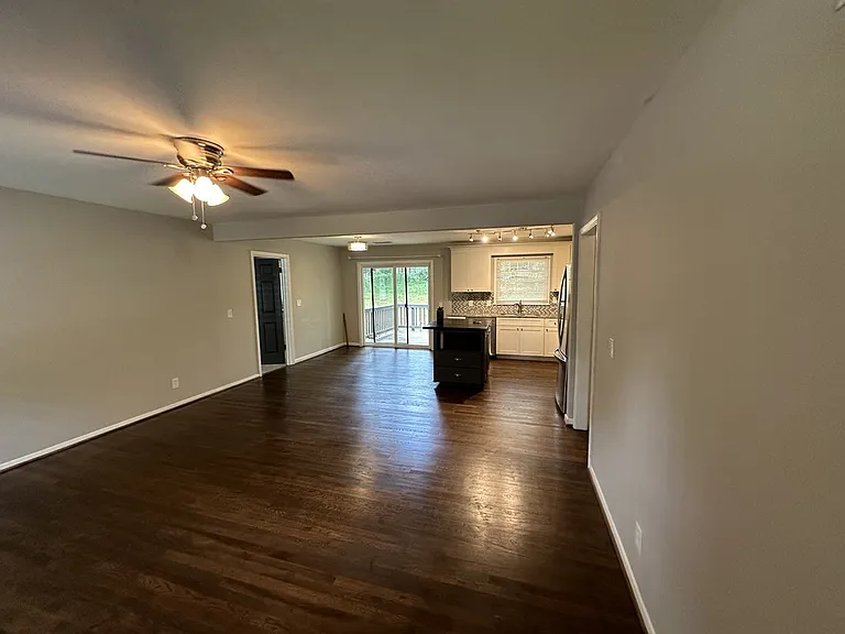 2929 Fantasy Ln — Photo 2