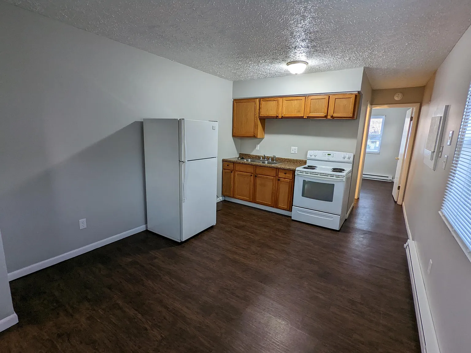1 bed, 750 sqft, $799 — Photo 3
