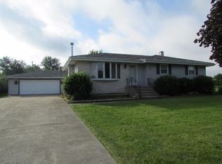 9124 Columbia St, Saint John, IN 46373
