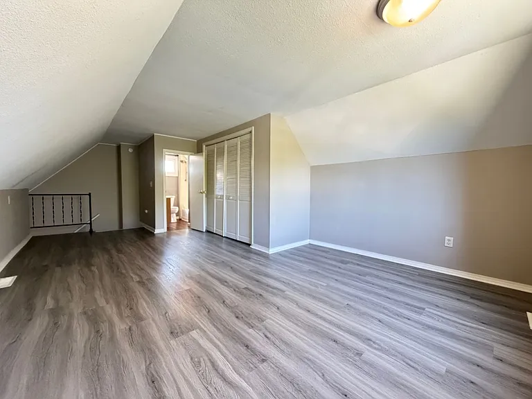 1701 Baxter Ave — Photo 18