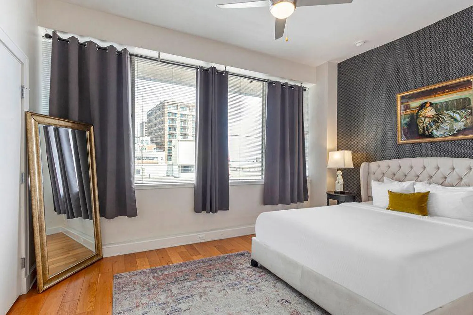 1 bed, 1.0 bath, 430 sqft, $3,829 — Photo 3