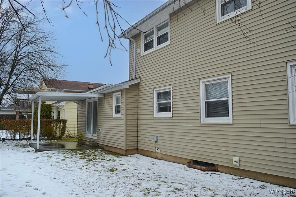 18 Ava Ln — Photo 2