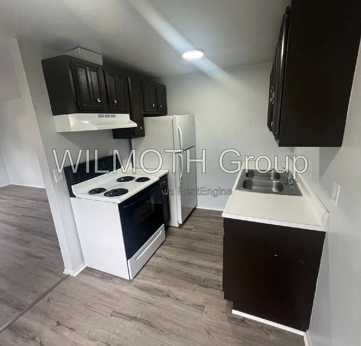 1 bed, 1.0 bath, 576 sqft, $765 — Photo 2