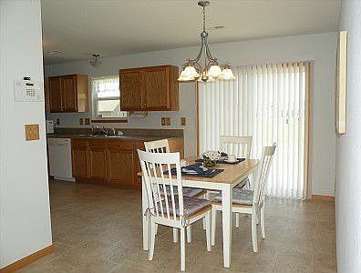 Large Eat-In Kitchen 2