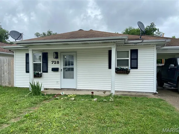 728 N Locust St, Dexter, MO 63841