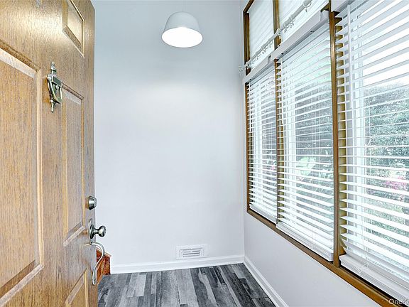 4th image of 34 E Allison Avenue