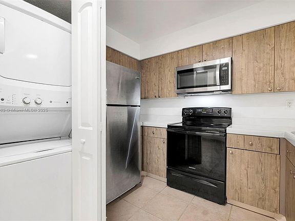 3rd image of 15575 Miami Lakeway N APT 108