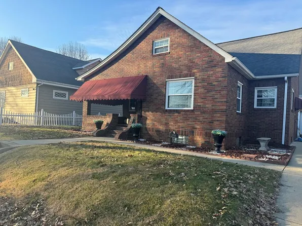 1518 Sixth Street, Moundsville, WV 26041
