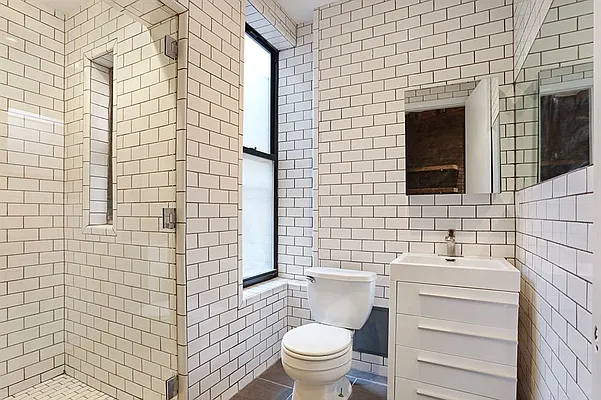 Rented by WRE Group | media 18