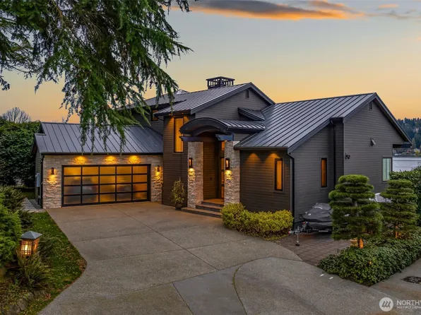 5629 Pleasure Point Lane SE, Bellevue, WA 98006