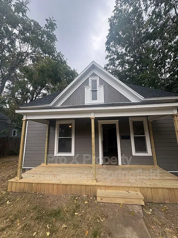 2 bed, 2.0 bath, 1100 sqft, $1,150 — Photo 1