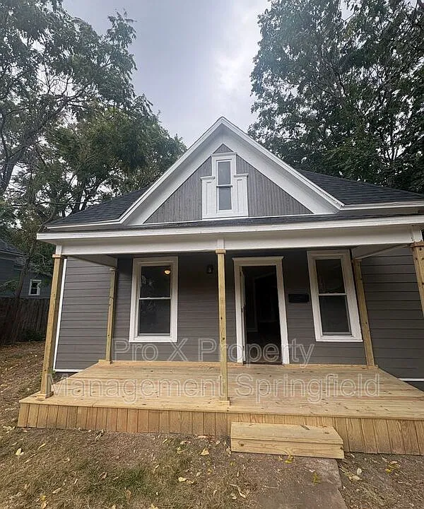 2260 N Main Ave