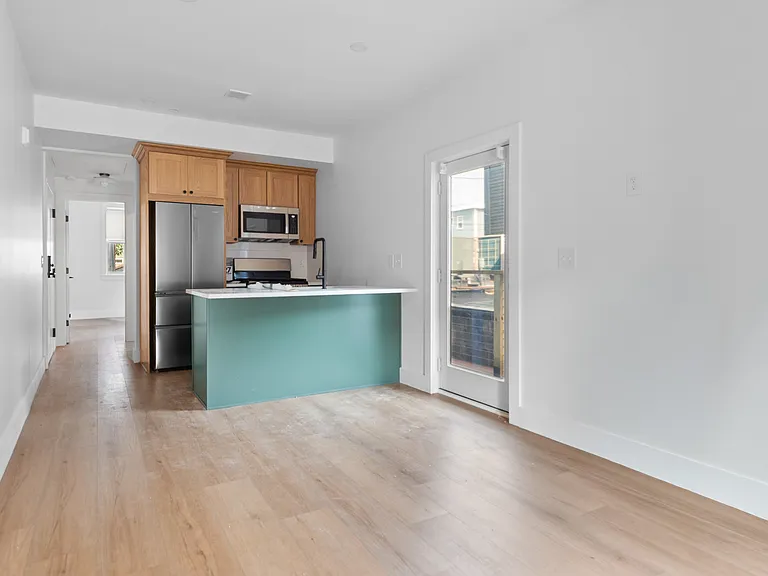 113 Ives Street — Photo 90