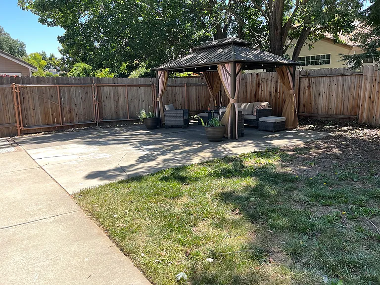 9322 Laguna Pointe Way — Photo 2