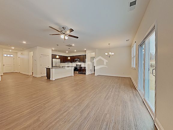 5th image of 117 Hamilton Park Dr