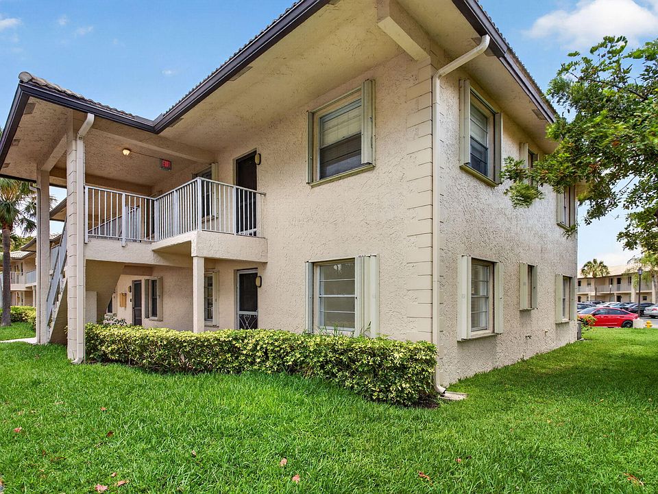 1st image of 5561 Lakeside Drive #107