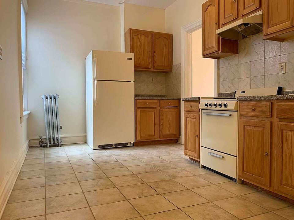 1st image of 45-17 28th Ave #2R