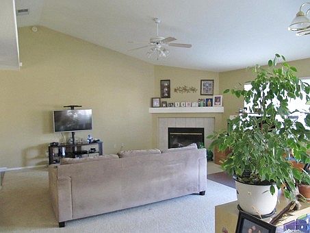 5th image of 103 Broadview Ln