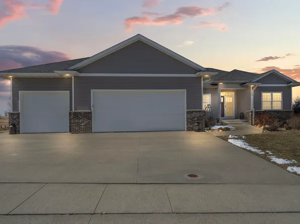 820 Highlands St, Denver, IA 50622